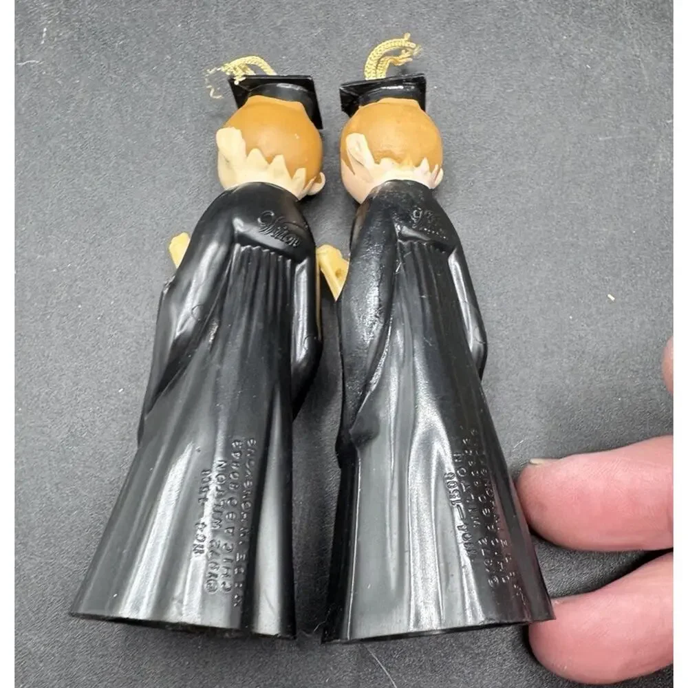 2 Vtg 1972 WILTON Graduation Cake Toppers Figures Boy & Girl Hong Kong -T28